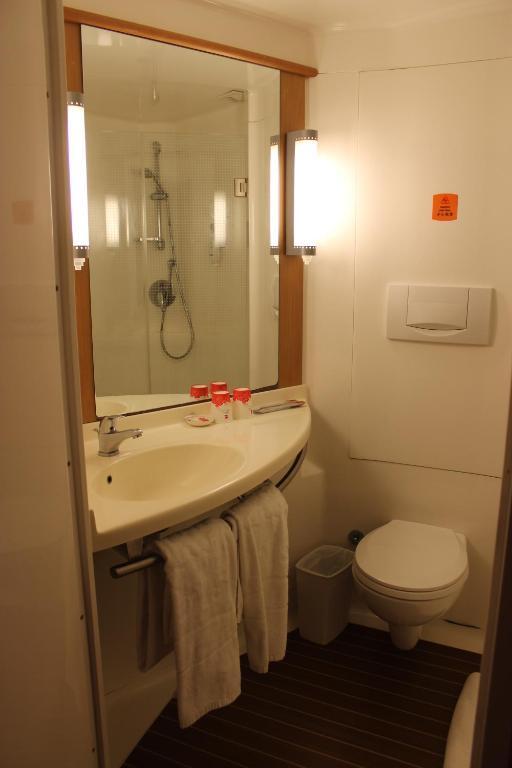 ホテル イビス シェンヤン ティシ 瀋陽 部屋 写真